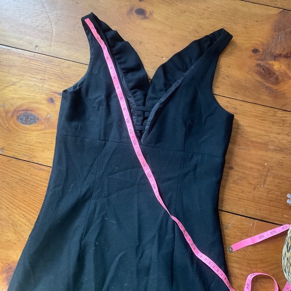 Tracy Reese / Anthropologie wool dress black w/ ruffled v neckline & low v back - Picture 12 of 13